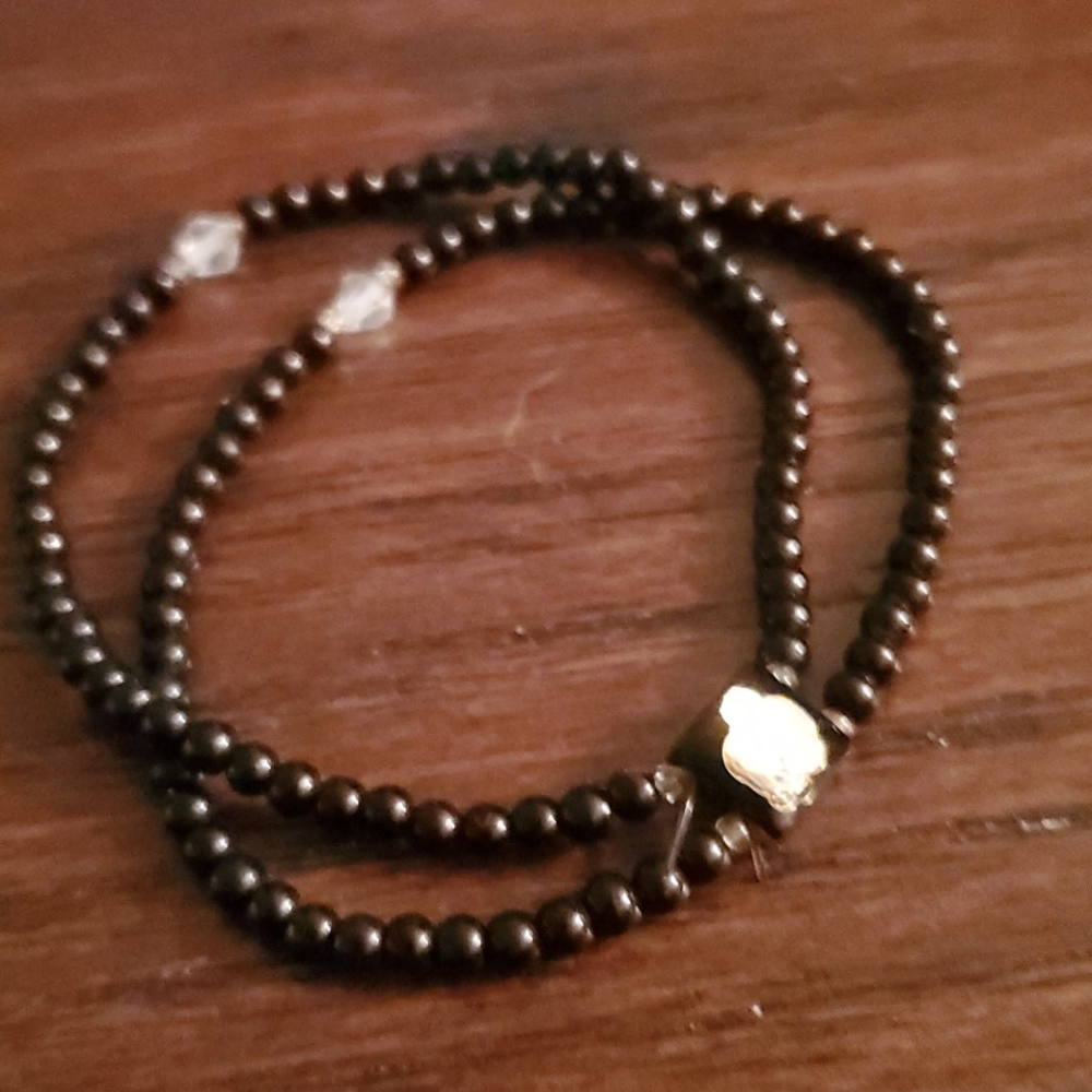 BLACK BEAD BRACELET